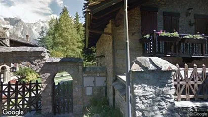 Apartments for rent in Courmayeur - Photo from Google Street View