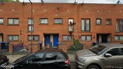 Rooms for rent in London E16 - Photo from Google Street View