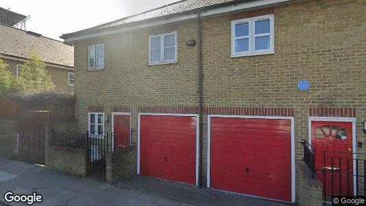 Rooms for rent in London E9 - Photo from Google Street View