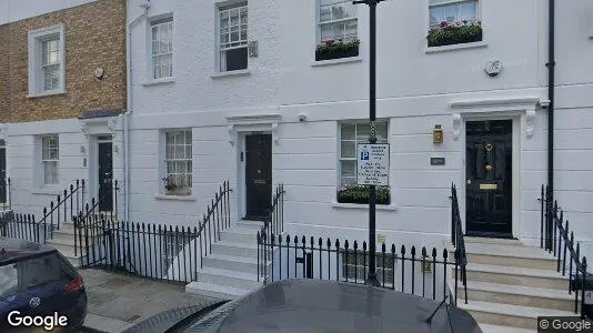 Rooms for rent in London E16 - Photo from Google Street View