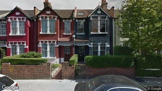 Rooms for rent in London W12 - Photo from Google Street View