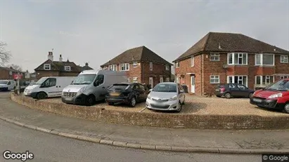 Apartments for rent in Woking - Surrey - Photo from Google Street View Apartments for rent in Woking - Surrey - Photo from Google Street View