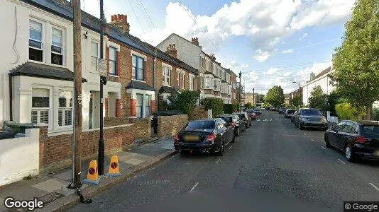Rooms for rent in London W12 - Photo from Google Street View