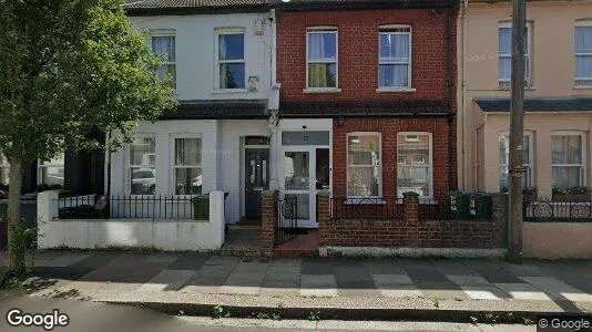 Rooms for rent in London W6 - Photo from Google Street View