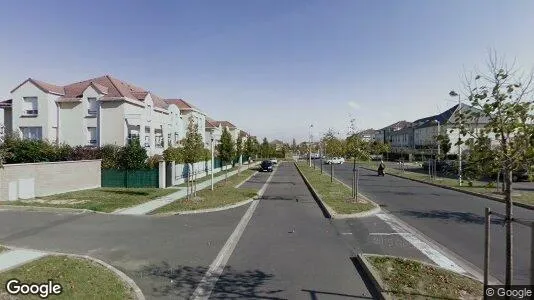 Apartments for rent in Melun - Photo from Google Street View