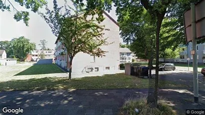 Apartments for rent in Duisburg - Photo from Google Street View Apartments for rent in Duisburg - Photo from Google Street View