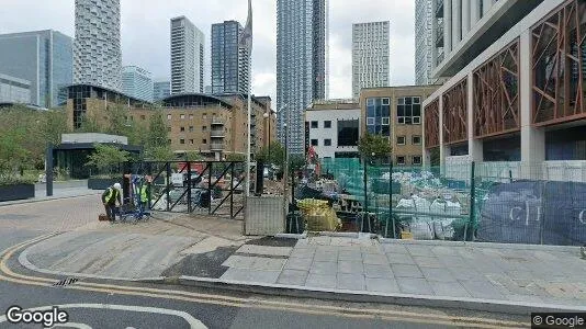 Apartments for rent in London E14 - Photo from Google Street View