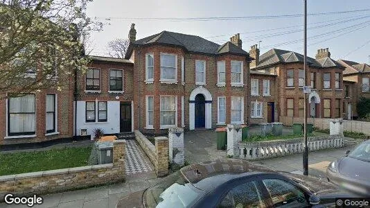 Apartments for rent in London E16 - Photo from Google Street View