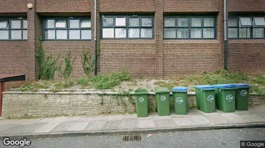 Apartments for rent in Aylesbury - Buckinghamshire - Photo from Google Street View