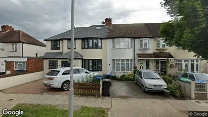 Apartments for rent in New Malden - Surrey - Photo from Google Street View