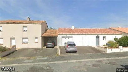 Apartments for rent in La Roche-sur-Yon - Photo from Google Street View
