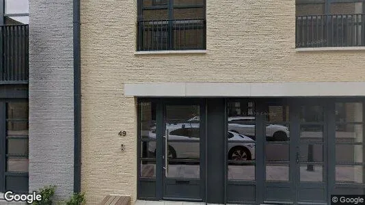 Apartments for rent in London E14 - Photo from Google Street View