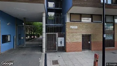 Apartments for rent in London E1 - Photo from Google Street View