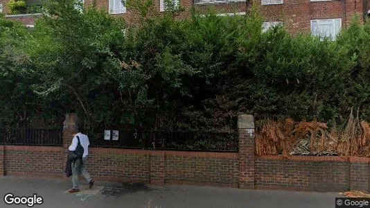 Rooms for rent in London W12 - Photo from Google Street View