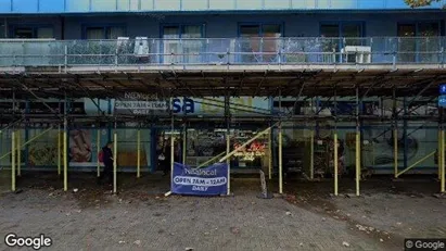 Apartments for rent in London E16 - Photo from Google Street View