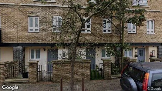 Apartments for rent in London N4 - Photo from Google Street View