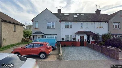 Apartments for rent in Sunbury-on-Thames - Middlesex - Photo from Google Street View