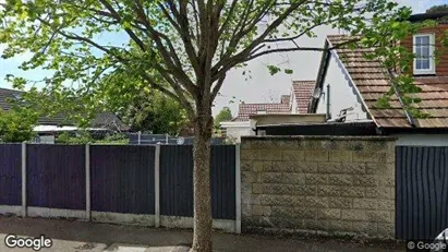 Apartments for rent in Sunbury-on-Thames - Middlesex - Photo from Google Street View