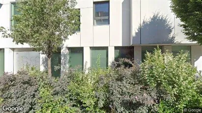 Apartments for rent in Paris 17ème arrondissement - Photo from Google Street View