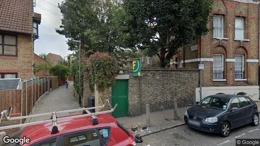 Apartments for rent in London E1 - Photo from Google Street View