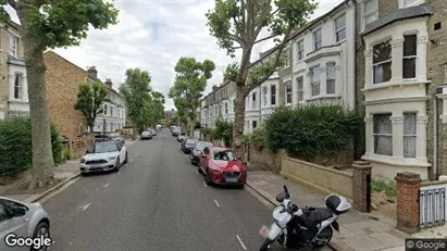 Rooms for rent in London W6 - Photo from Google Street View