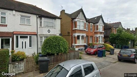 Apartments for rent in London N3 - Photo from Google Street View