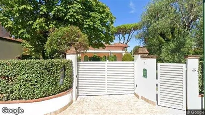 Apartments for rent in Forte dei Marmi - Photo from Google Street View