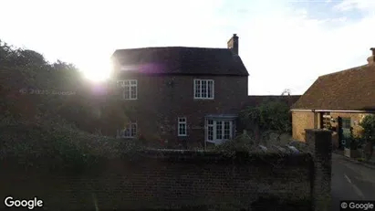 Apartments for rent in Berkhamsted - Hertfordshire - Photo from Google Street View