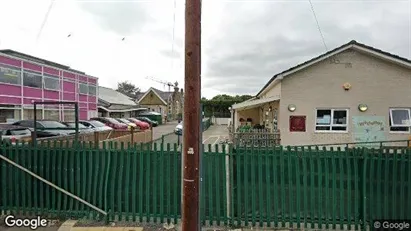 Apartments for rent in London N11 - Photo from Google Street View
