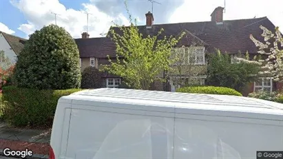 Rooms for rent in London NW11 - Photo from Google Street View