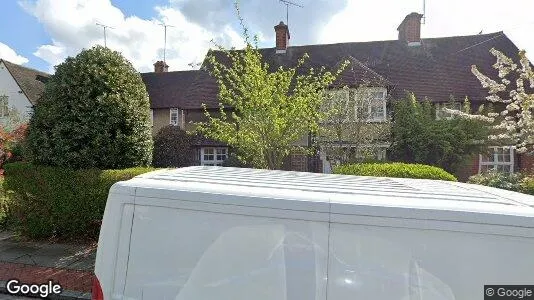 Rooms for rent in London NW11 - Photo from Google Street View