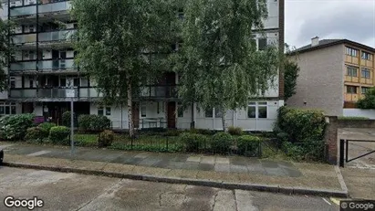 Apartments for rent in London E14 - Photo from Google Street View