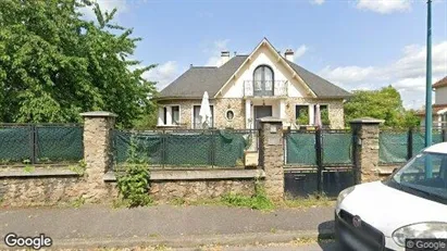 Apartments for rent in Évry - Photo from Google Street View
