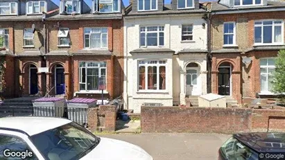 Apartments for rent in London N16 - Photo from Google Street View
