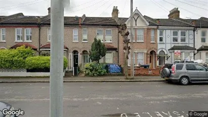 Apartments for rent in Mitcham - Surrey - Photo from Google Street View