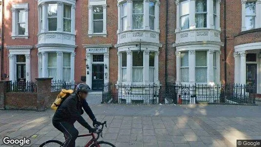 Apartments for rent in Richmond - Surrey - Photo from Google Street View