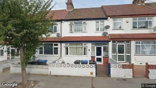 Apartments for rent in Thornton Heath - Surrey - Photo from Google Street View