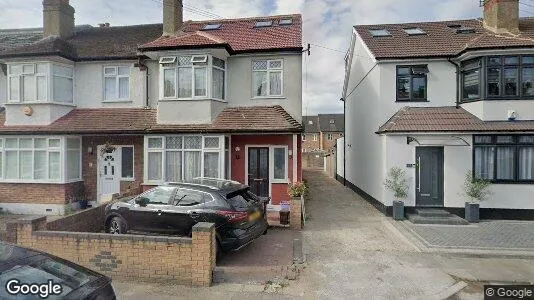 Apartments for rent in Mitcham - Surrey - Photo from Google Street View