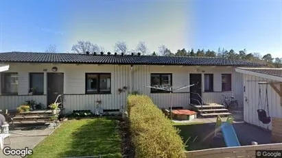 Apartments for rent in Orust - Photo from Google Street View