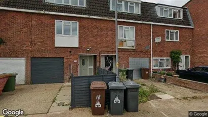 Apartments for rent in Borehamwood - Hertfordshire - Photo from Google Street View