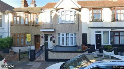 Apartments for rent in Westcliff-on-Sea - Essex - Photo from Google Street View