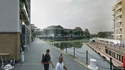 Apartments for rent in London E14 - Photo from Google Street View
