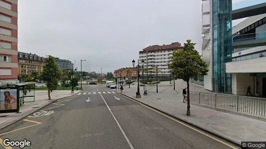 Apartments for rent in Oviedo - Photo from Google Street View