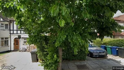 Apartments for rent in London NW11 - Photo from Google Street View Apartments for rent in London NW11 - Photo from Google Street View