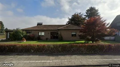 Apartments for rent in Rhein-Sieg-Kreis - Photo from Google Street View Apartments for rent in Rhein-Sieg-Kreis - Photo from Google Street View