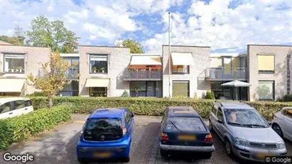 Apartments for rent in Velsen - Photo from Google Street View Apartments for rent in Velsen - Photo from Google Street View