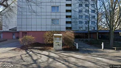 Apartments for rent in Berlin Steglitz-Zehlendorf - Photo from Google Street View Apartments for rent in Berlin Steglitz-Zehlendorf - Photo from Google Street View