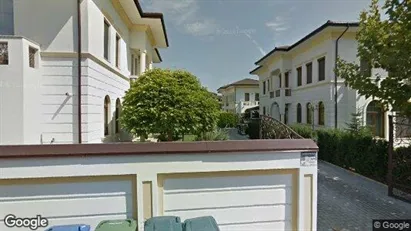 Apartments for rent in Voluntari - Photo from Google Street View Apartments for rent in Voluntari - Photo from Google Street View
