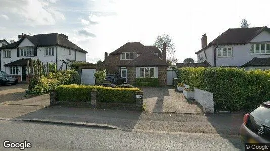 Apartments for rent in Wallington - Surrey - Photo from Google Street View