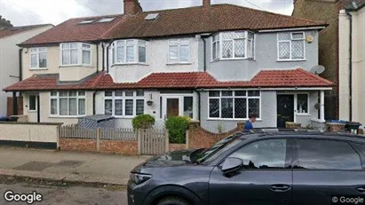 Apartments for rent in New Malden - Surrey - Photo from Google Street View